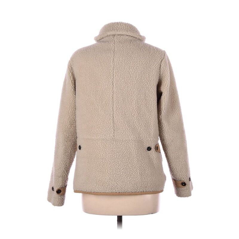 Women's Faux Fur Jacket - Stylish Outerwear for Winter - Image 2